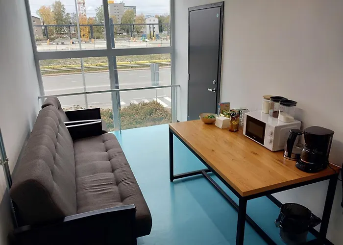 Airport Budget Hostal *