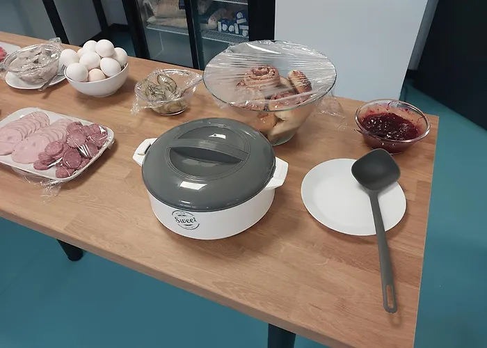 Airport Budget Hostal